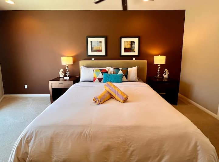 Primary Bedroom with En Suite Full Bath