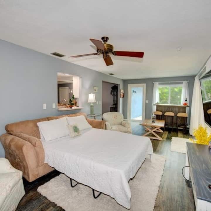 Divan "queen" për ata vizitorë shtesë.