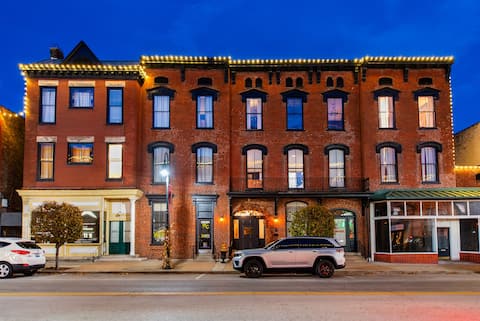 Historic Woodford Buffalo Trace Distil - Sleeps 24