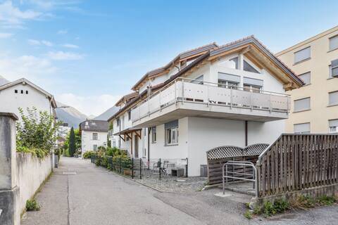 Wonderful twin house with parking