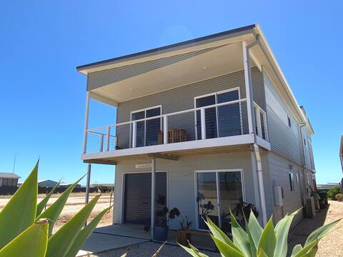 Coastal Views @ Port Victoria - Entire Home