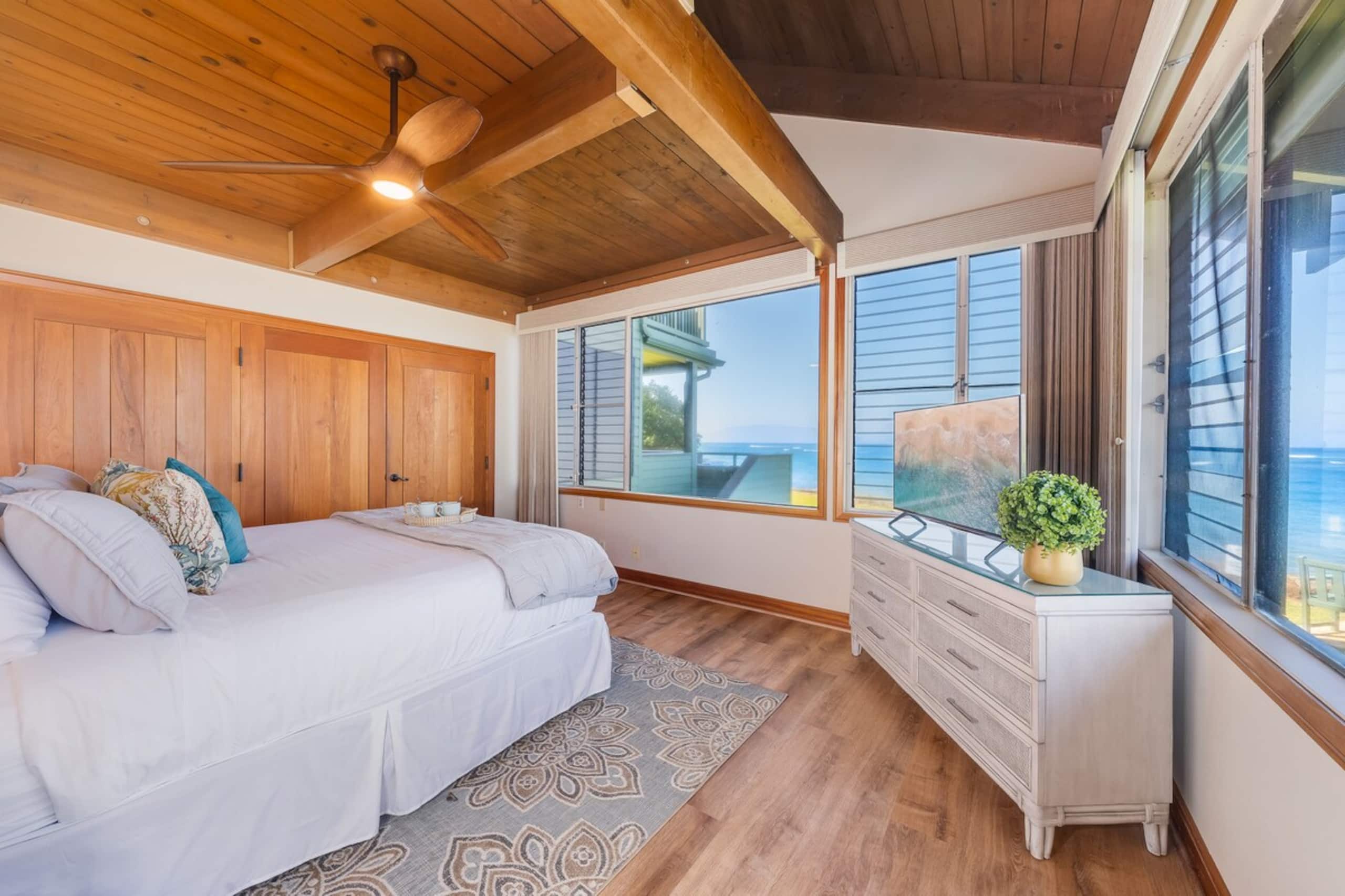 Condo in Lahaina · ★4.92 · 3 bedrooms · 4 beds · 3 baths - Image 12