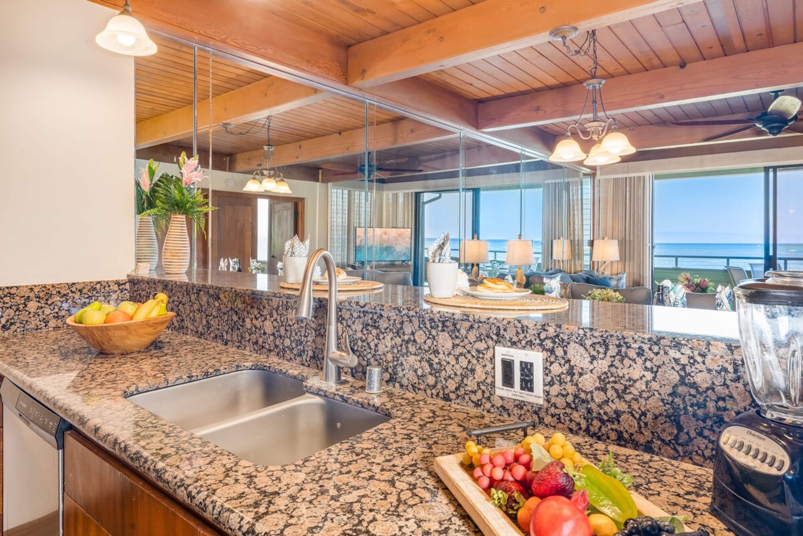 Condo in Lahaina · ★4.92 · 3 bedrooms · 4 beds · 3 baths - Image 5