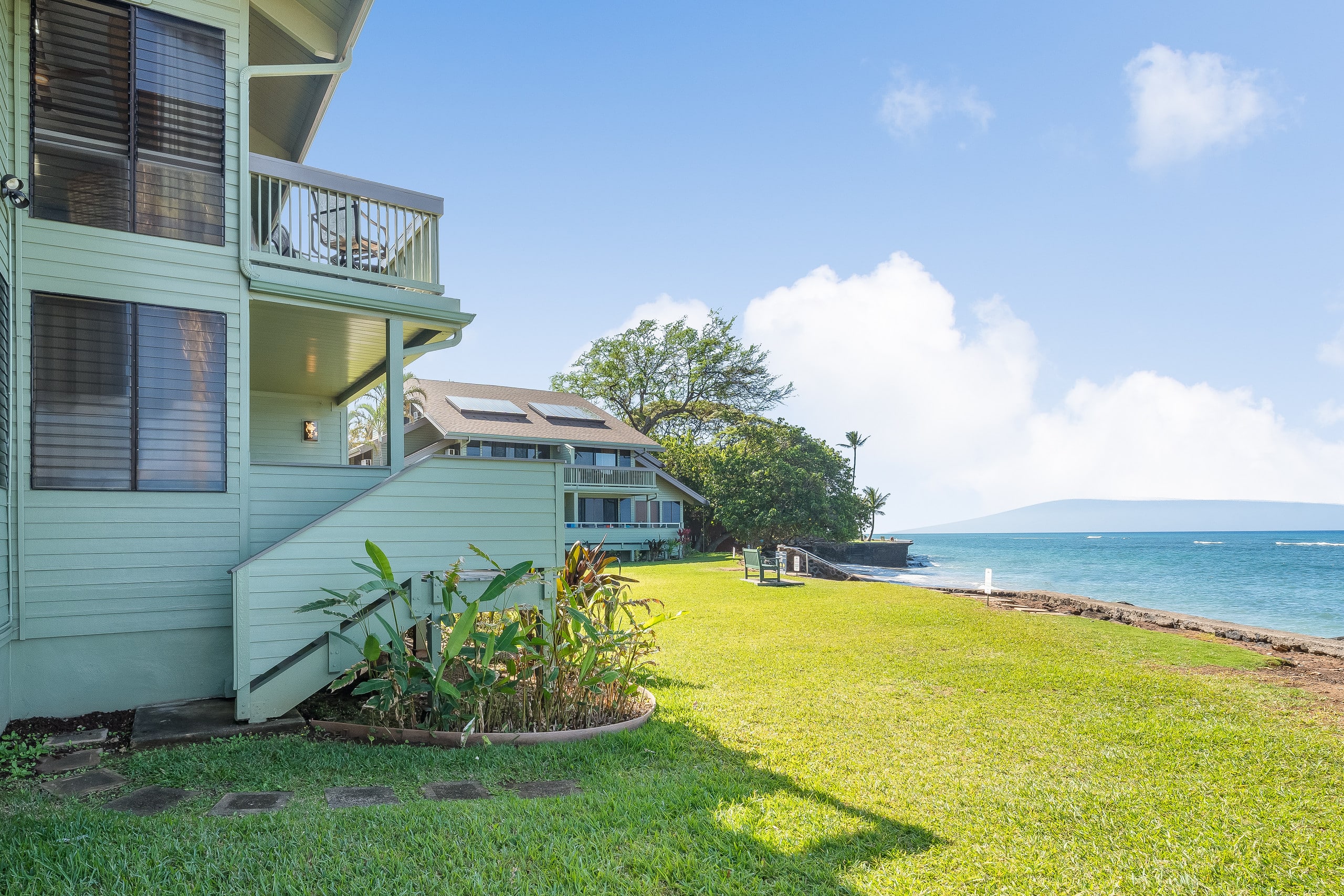 Condo in Lahaina · ★4.92 · 3 bedrooms · 4 beds · 3 baths - Image 33