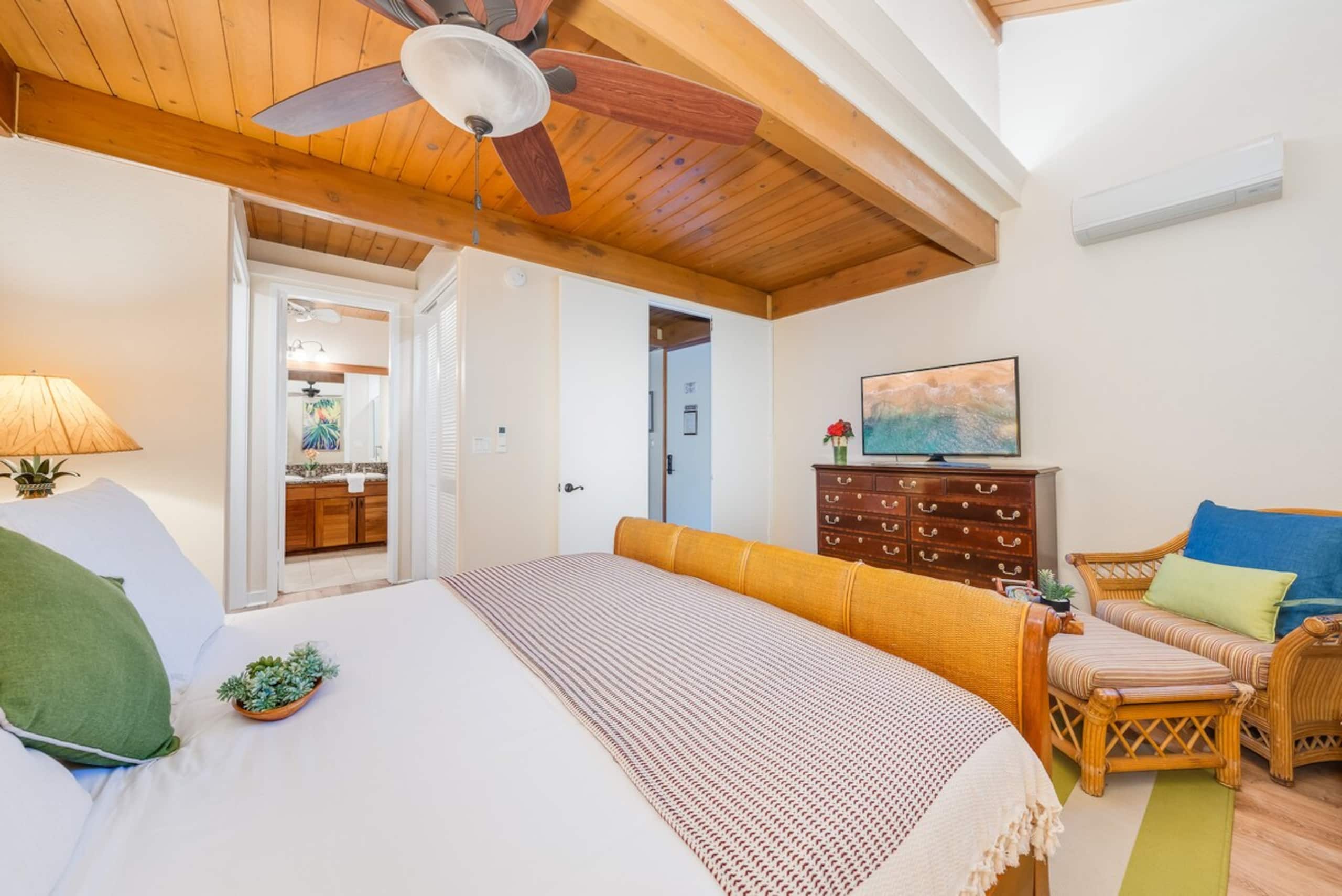 Condo in Lahaina · ★4.92 · 3 bedrooms · 4 beds · 3 baths - Image 16
