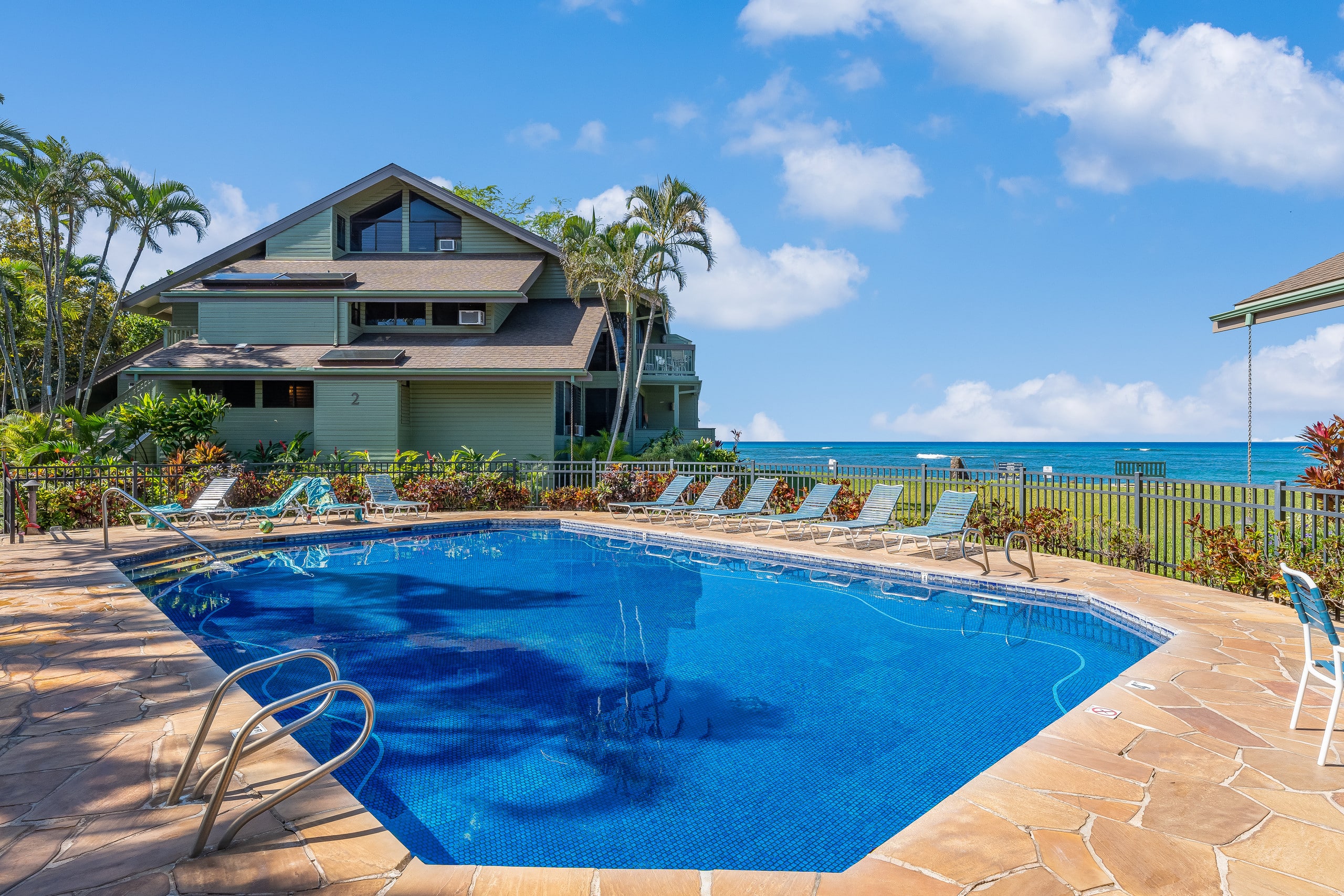 Condo in Lahaina · ★4.92 · 3 bedrooms · 4 beds · 3 baths - Image 40