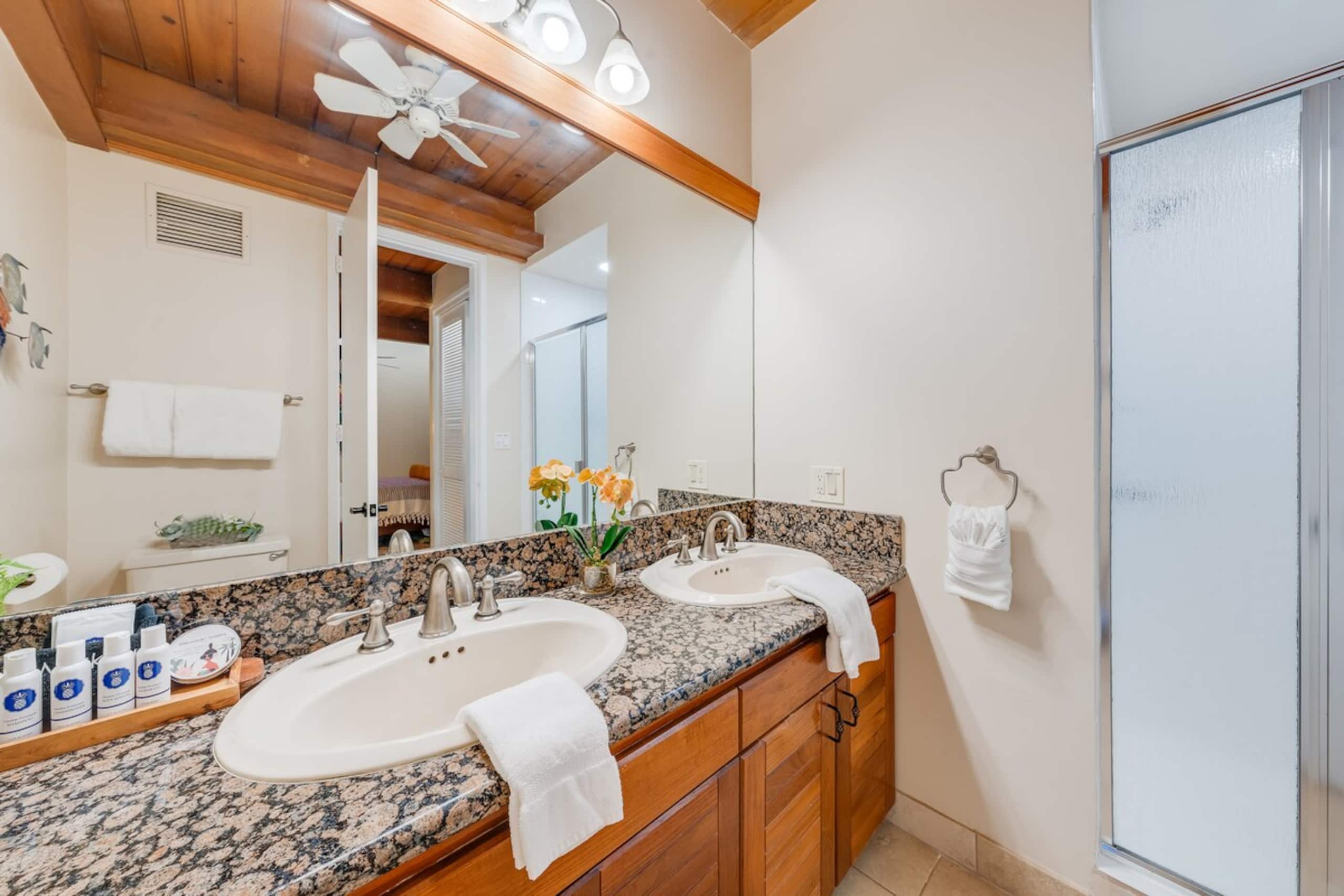 Condo in Lahaina · ★4.92 · 3 bedrooms · 4 beds · 3 baths - Image 24