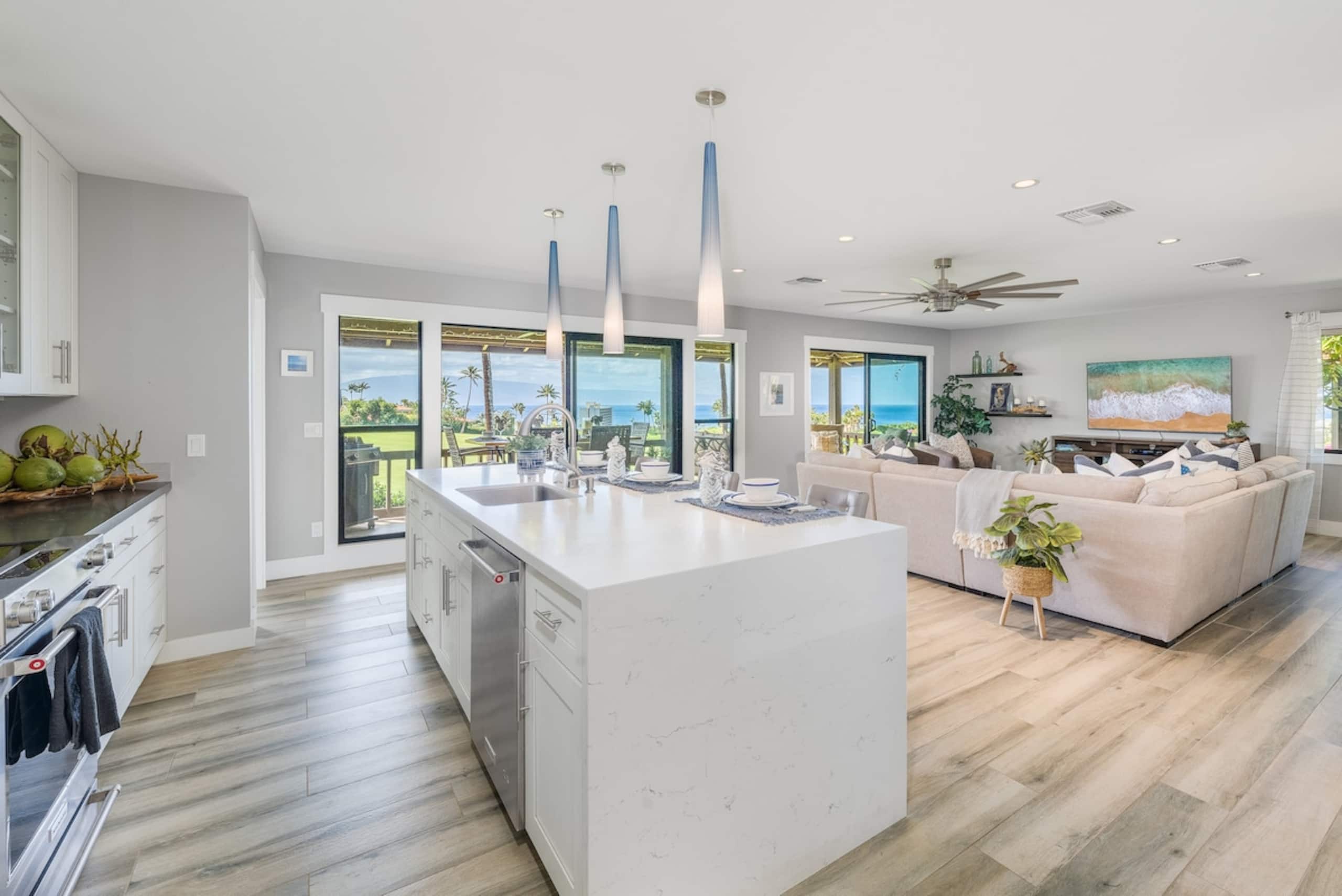 Condo in Lahaina · ★4.95 · 3 bedrooms · 3 beds · 3 baths - Image 2