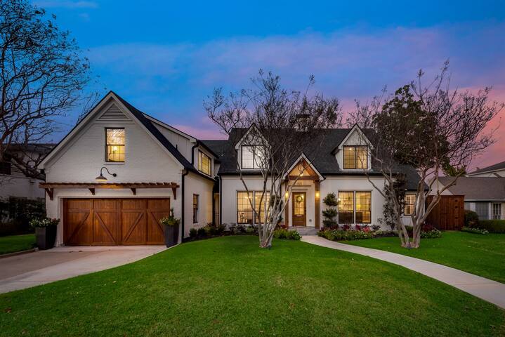 The Allison House: Historic Home w/Pool, Hot Tub gallery image 2