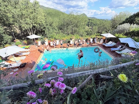 spoleto country park sleeps 28 with activities are