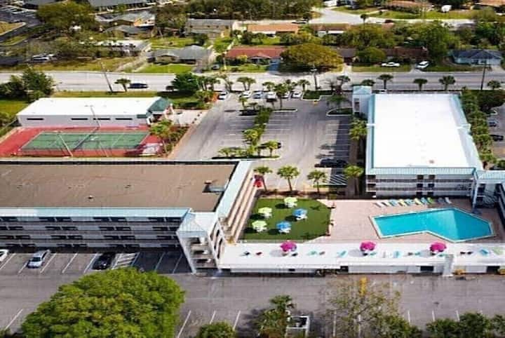 Amusement Parks, On-site Amenities. 1-br Suite - Kissimmee