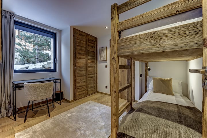 Sypialnia 4, pokój piętrowy z łazienką