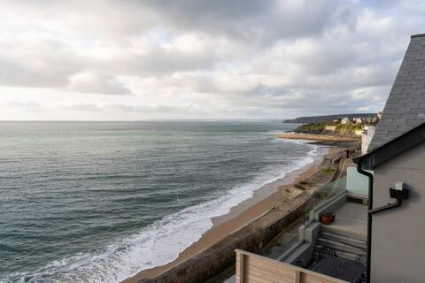 Cosy Beach House on the Seafront, Porthleven