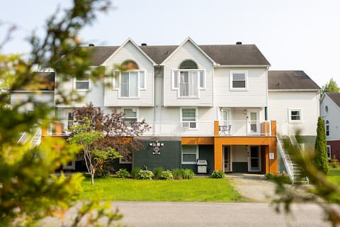 Magog, between lake and mountain