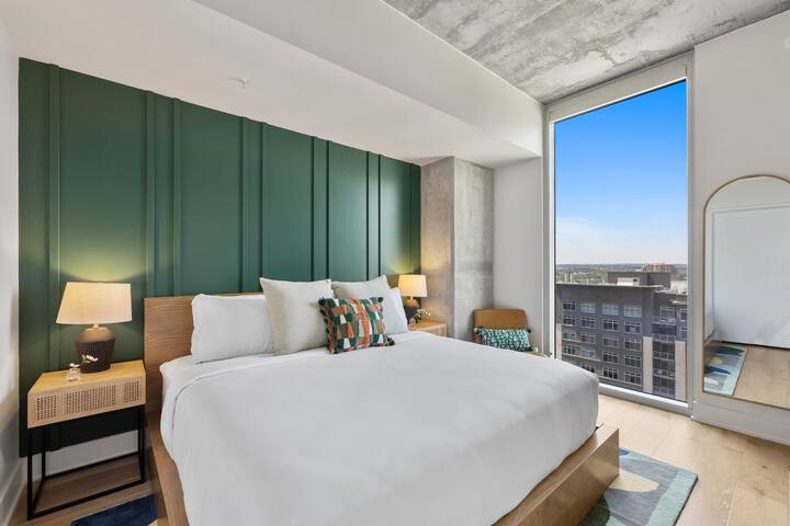 Alluring Ultramodern Stay On Rainey | Rooftop Pool