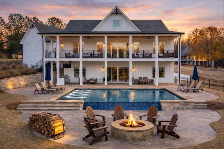 Upstream Property Management LLC managed Airbnb listing 1