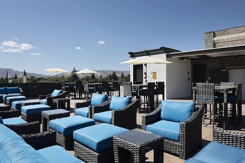Perfect Spa Getaway! Zen Terra Spa, Classy 1BR!