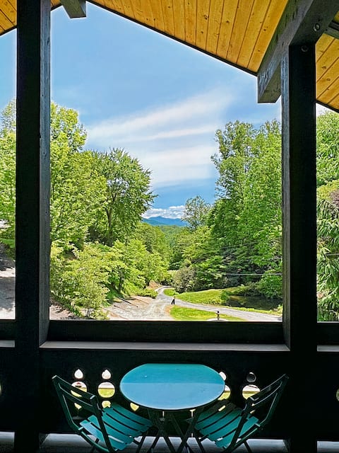 7 Bed Smoky Mountain Lodge | Spectacular Views!