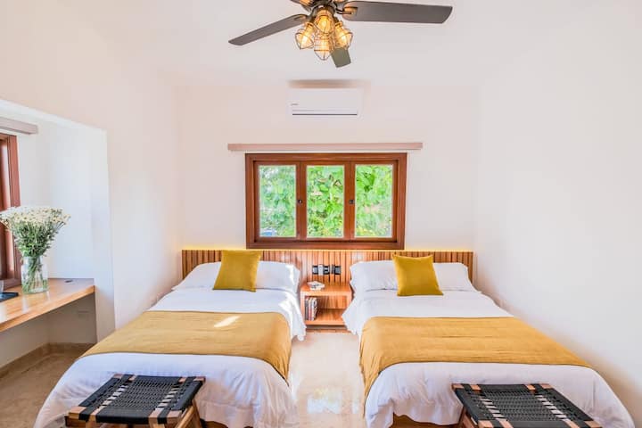 Chumba cha kulala 2 na vitanda 2 vya watu wawili/kamili