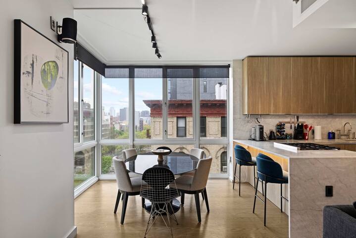 Houston by Rove Travel | Patio & Shared Rooftop gallery image 3