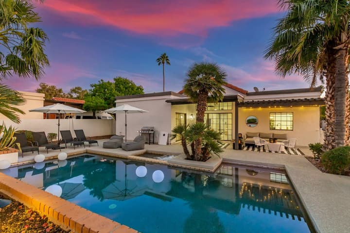 Modern-terranean Escape | Pool & Spa | 2 Primary's - Phoenix, AZ