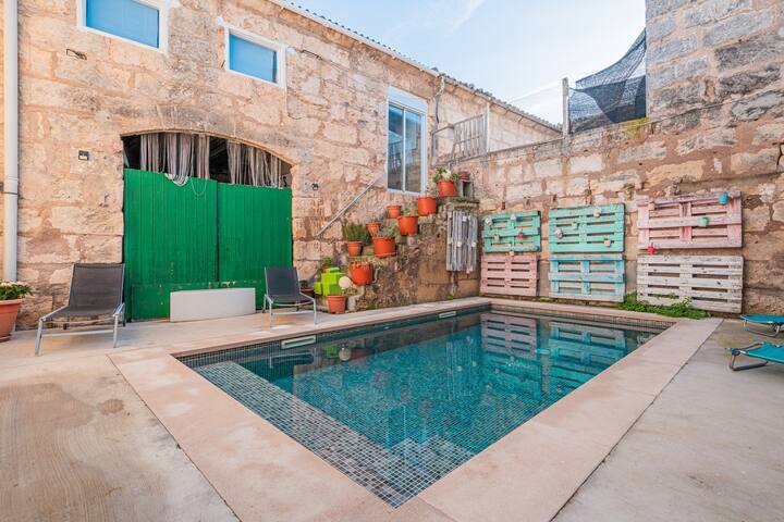 Townhouse Can Miquel gallery image 2