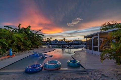 Relax & Play: 5BR w/ Pool, Kayaks & Ping-Pong