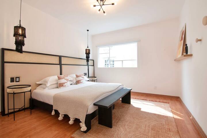 Stunning 2-Story Roma Norte Home, Private Patio gallery image 4