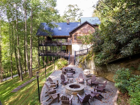 Lakeview- hot tub, pet friendly, lake views