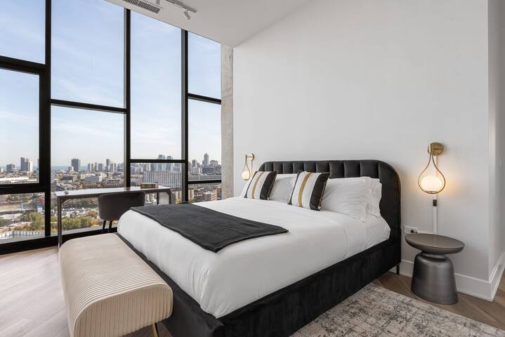 Luxury 3BR Penthouses + Group Comfort Awaits gallery image 3