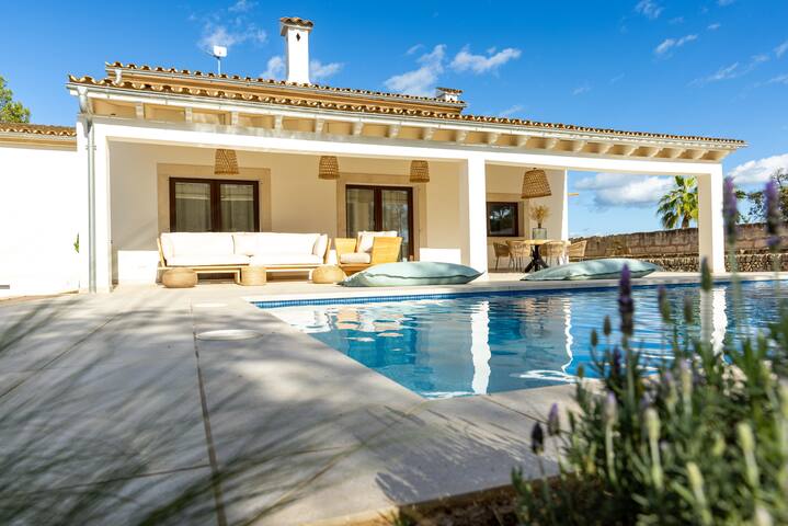 Es Mirador de Vernissa. Jacuzzi, sauna and pool gallery image 4