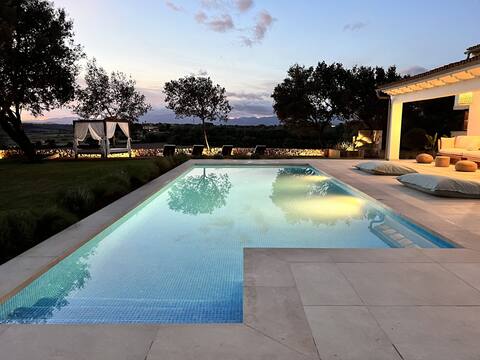 Es Mirador de Vernissa. Hot tub, sauna and pool