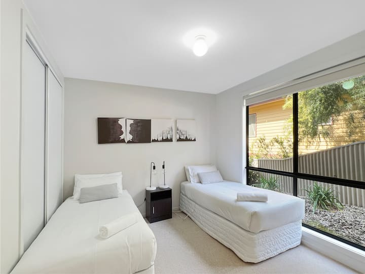 ห้องนอนที่ 3 ชั้นล่าง