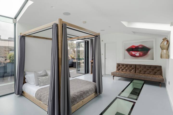 The Dream Factory – Borough – by Frankie Says gallery image 4