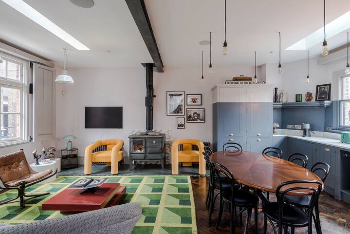 The Dream Factory – Borough – by Frankie Says gallery image 2