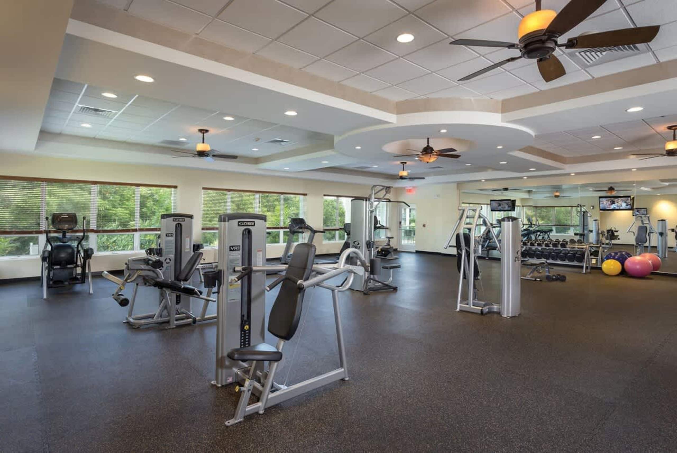 Luxury 1BR Villa w/ Balcony at Wyndham Bali Hai - Photo 9