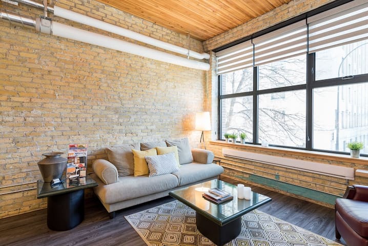 Roam Rentals managed Airbnb listing 2