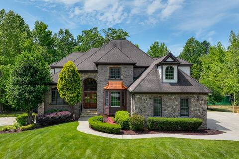 Luxury Estate: Private Hot Tub & Pickleball Court