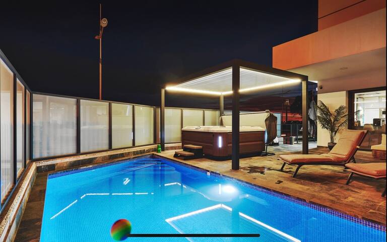 Gianluca Y Vanessa managed Airbnb listing 1
