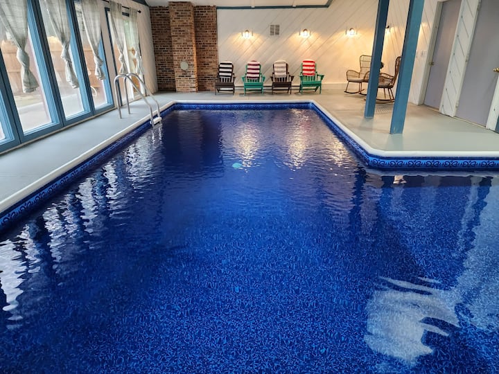 *Family Retreat* *Indoor Pool* *Arcade*