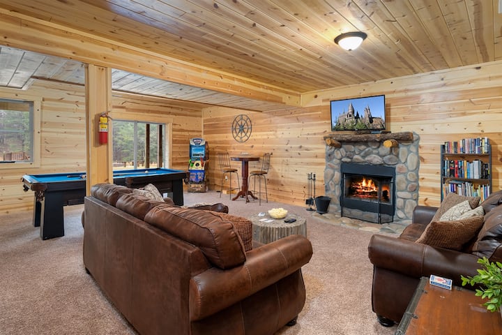 Rec room provides ample extra living space for your group!