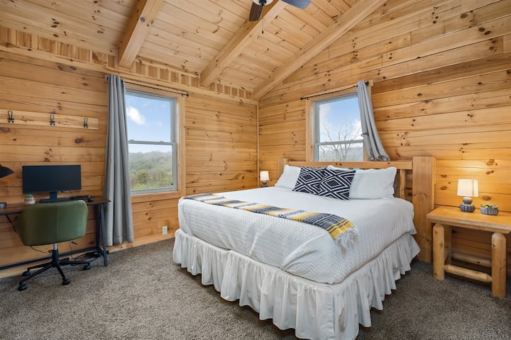 Upper king bedroom with workspace