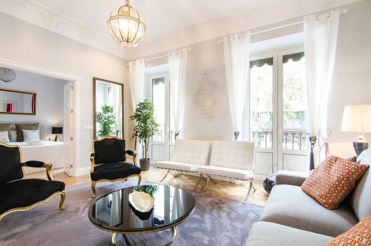 Stunning & Stylish 4BD 3BTH – City Center-Atocha gallery image 2