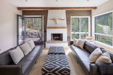 Taos Haus Mountain Modern at Taos Ski Valley