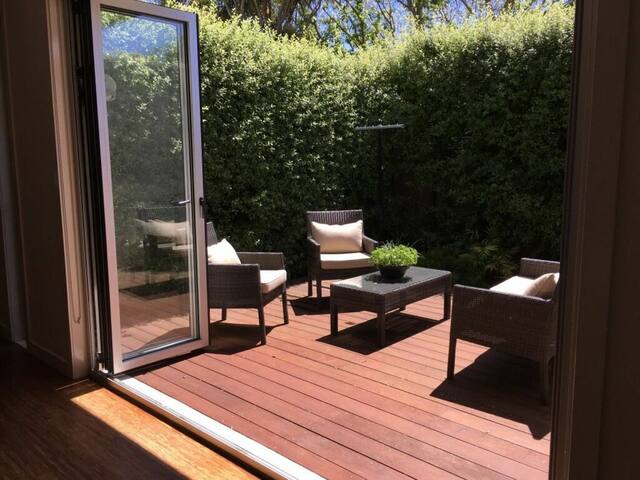 Mornington Town House near the Beach gallery image 4