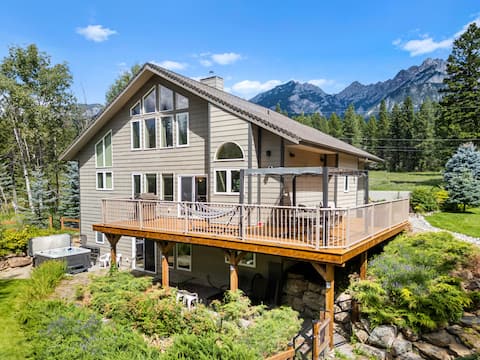 Smoking Water Lodge | Pool Table | Hot Tub