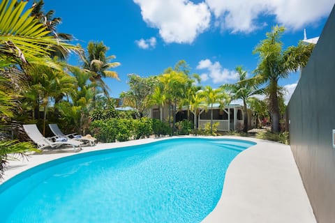 Quaint 4-Bedroom Cottage in a fishing village