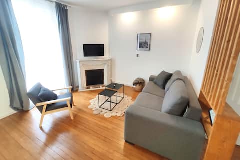 DisneyLand & Paris 20 min + Parking - 7 personnes