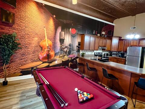 Jazz Club Themed Downtown Sandusky