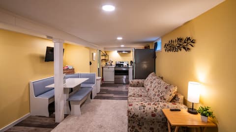 Cozy, Pets, Coffee, B-Ball, Fire Pit, BBQ